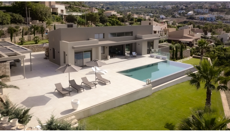 DC-2019 Four Bedroom Luxury Villa In Gerani €1,900,000